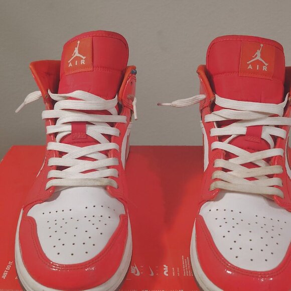 Size 11 - Air Jordan 1 SE Mid Barcelona Sweater, Perfect For Christmas Lovers - Picture 5 of 11